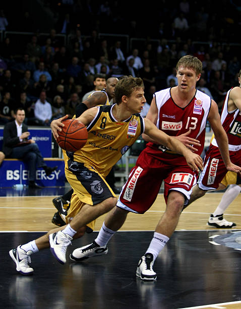 足以称霸西 足以称霸西